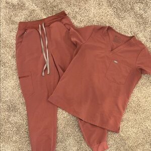 Figs Maeve V-Neck Scrub Top and pants set